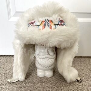 ☮️💟 BARTS UK▪️White Aztec Inspired Trapper Hat White Faux Fur Exclusive Quality