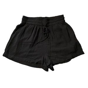 Garage Women's XS black lightweight shorts