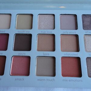 Beauty Creations Irresistible Eyeshadow Palette