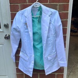 Women’s doctor Halloween costume