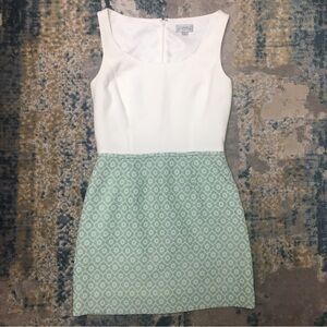 TAHARI Mint green and white sleeveless short dress size 2