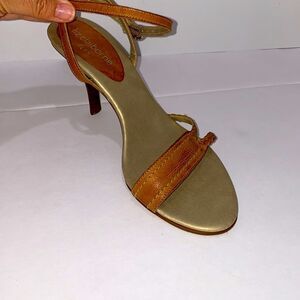 Liz Claiborne Flex Sur Rey Strappy Sandal In Tan Size 7.5