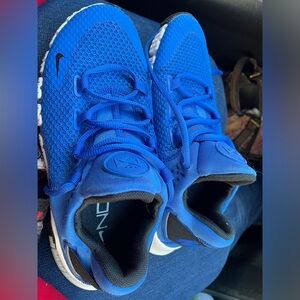 Nike Free Metcon 4 Men's Size 6 Signal Blue/Black-White in like new condition.