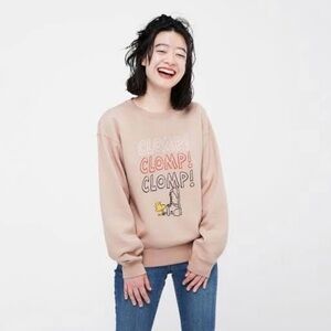 Uniqlo x Peanuts Woodstock Clomp! Graphic Tan Crewneck Sweatshirt