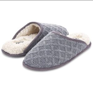 NEW in Box - Floopi Isabel Lattice Knit Gray Slippers - Small (5-6)