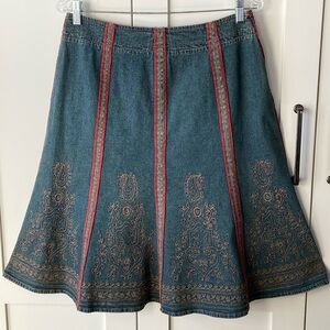 Motto Denim Skirt Women's 12 Embroidered Side Zip A Line Flouncy Line Dance EUC