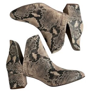 Like New Steve Madden Split Shaft Ankle Boots Animal Print Size 10