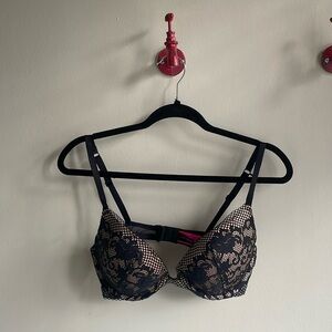 LA SENZA || Lace Styled Bra Size 34D