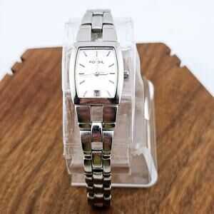 Fossil Women's Minimalist Rectangle Face Silver Tone Watch Bracelet Link Simple