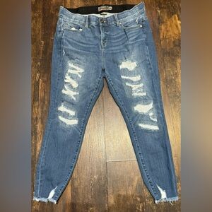 Women’s Torrid Bombshell Skinny Distressed Jeans size 16S