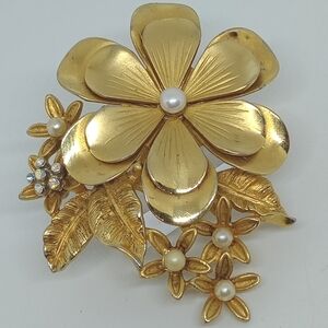 * vintage signed large ART faux pearl & AB crystal flowers pin brooch