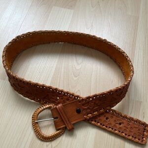 Vintage Cognac brown leather hand carved belt, size 36