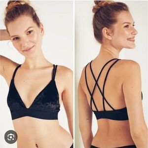 Victoria’s Secret Pink Black Velvet Bralette Large