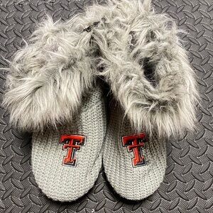 NCAA Texas Tech Knit fuzzy pull-on rubber  soles slippers fall winter warm