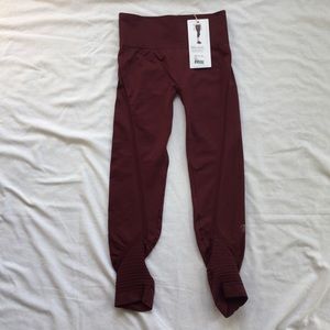 MPG Burgundy Seamless 3/4 Length Leggings XS NWT