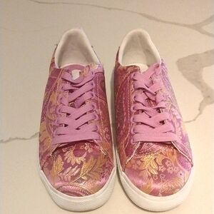 Divided Concept fiftytwo paisley pink embroided sneakers SZ 37/ 6