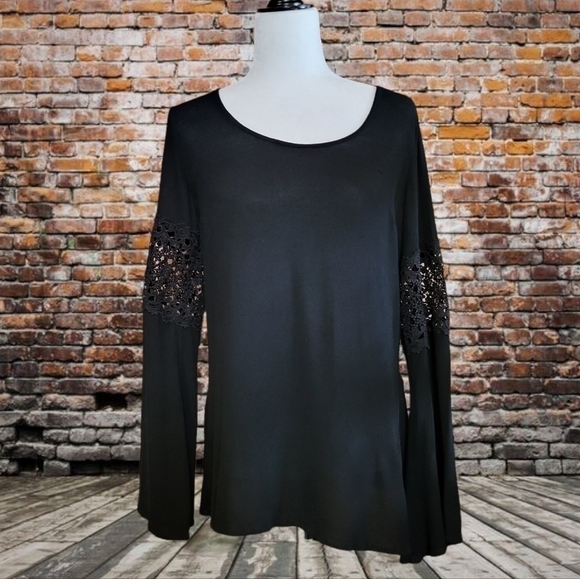 CHARLOTTE Russe Black Angel Sleeve Top - Picture 1 of 5