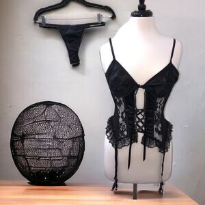 Cliche Black Lace and Satin Bustier and Panty Set Medium NWT