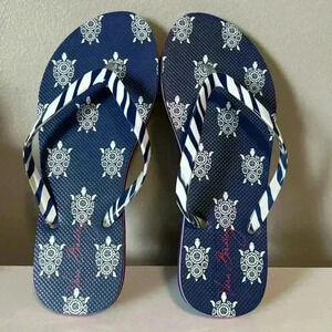 Vera Bradley Flip flops NWT medium 7-8