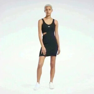 Reebok Classics Slim Women Lifestyle Dress in Black, Size M