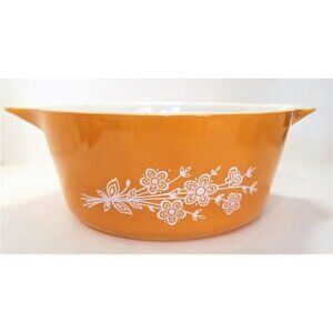 Pyrex Butterfly Gold Round Cinderella Casserole Bowl 475-B 2.5 Qt. Vintage 1979