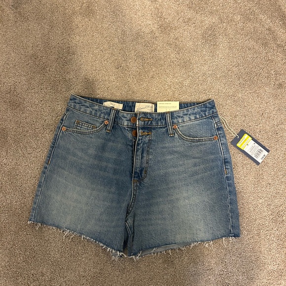 Target Pants - Target size 6/ size 28r vintage midi blue jean shorts