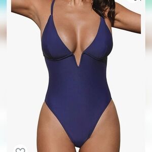 NWT Cupshe Deep V Neck Swimsuit adjustable straps, deep V neck SZ S