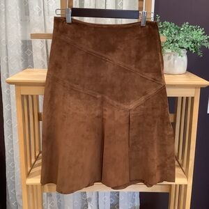 DANIER Women's 100% Suede Leather Above Knee A-Line Pleated Brown Skirt Size 4