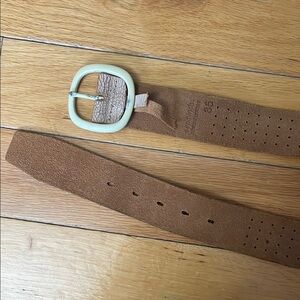 Sandwich Brown Suede Belt with White Buckle