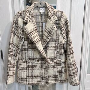 Gilli Khaki and cream plaid boucle blazer with pockets and split hem in back NWT