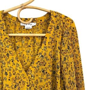 IN EVERY STORY Pleated Floral Mustard Blouse Top Shirt Size 1X Flowy Boh…