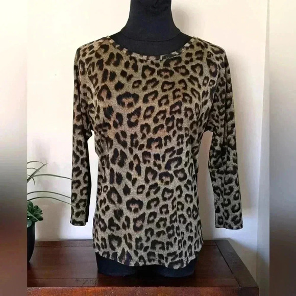 Dynamite Open  Back Cheetah Print Top - Picture 1 of 11