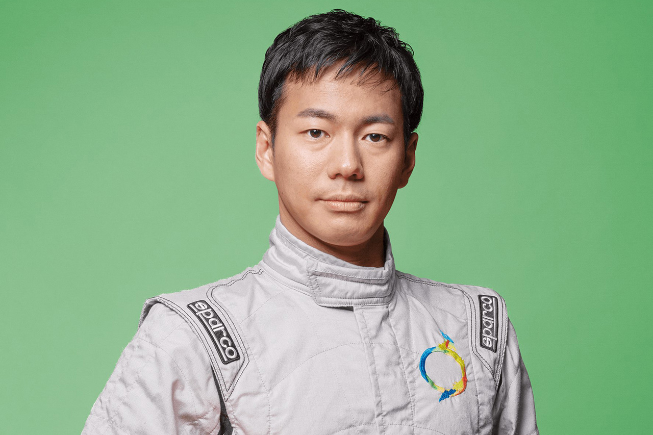 元F1ドライバーの山本左近、スーパーフォーミュラ・ライツの表彰式プレゼンターとして登壇