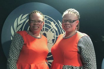 Mawuse Yakor-Hamidu (left) and her twin sister Mawunyo Yakor-Dagbah (right) at the UN News studios in UN Headquarters in New York.