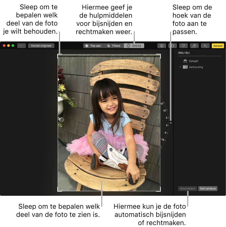 Een foto in de bewerkingsweergave met opties voor bijsnijden en rechtmaken.