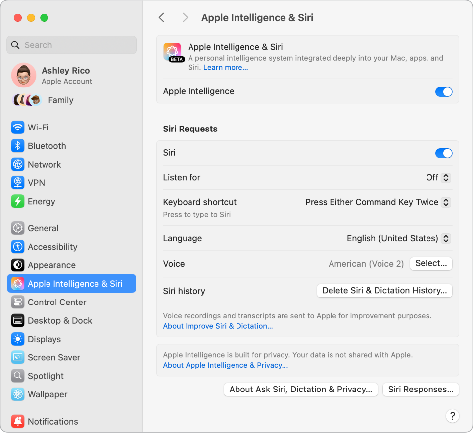 「Apple IntelligenceとSiri」設定ウインドウ。「Siri」が選択されていて、右側にSiriをカスタマイズするためのいくつかのオプションが表示されています