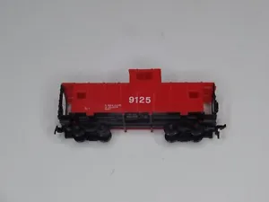 Model Power HO Scale 1:87 Gauge Red Caboose 9125 Wide Vision Freight Car Safety - Picture 1 of 6