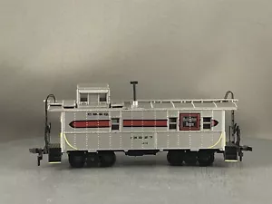 Athearn - Chicago Burlington & Quincy - Cupola Caboose + Windows & Wgt # 13527 - Picture 1 of 6