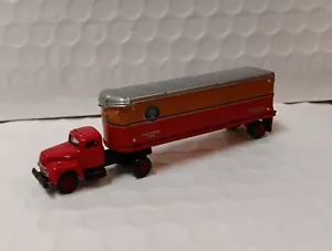 Classic Metal Works Southern Pacific Tractor Trailer   N scale - Picture 1 of 7