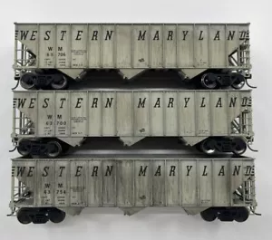 HO Lot of 3 Bowser Western Maryland 45’ 100 Ton 3-Bay Hopper WM WEATHERED - Picture 1 of 6