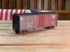 HO SCALE Weathered Delaware & Hudson Railroad 40' Boxcar (Missing Coupler)