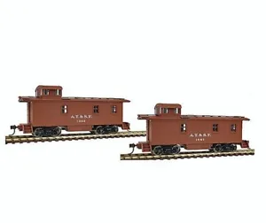 HO WALTHERS 932-27581 GOLD LINE 1300 SERIES WOOD CABOOSE 2-PACK SANTA FE ATSF - Picture 1 of 1