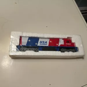 Tyco HO Diesel Locomotive USA Express #4301, Red White & Blue ~ Tested, Runs - Picture 1 of 2