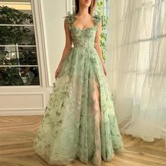 Ballkleid A-Linie Schmetterlingsspitze Lila Korsett mit Schlitz Grade 8 Grad, Fairy Prom Dress, Corset Prom Dress, Forest Theme Wedding, Dress Butterfly, Butterfly Lace, Prom Dress Shoes, A Line Evening Dress, Fairy Dresses