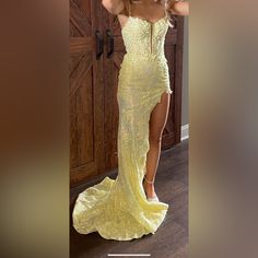 Size 4/ Light Yellow, Corset Top, Sequins And Flowers, Beautiful Long Train. Only Been Worn Once. Such A Beautiful Prom Dress! Yellow Sherri Hill Prom Dress, Light Yellow Prom Dress, Yellow Corset Top, Yellow Formal Dress, Formal Dresses Mermaid, Yellow Prom Dresses, Yellow Corset, Neon Prom Dresses, Beautiful Prom Dress