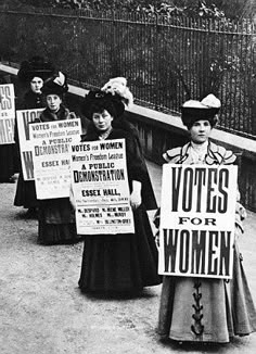 Suffragette Movement, King Horse, Suffrage Movement, Womens Movement, Women's Suffrage, Women Rights, Women's History, Anne Frank, Photo Vintage