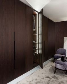 Laurameroni made to measure wardrobe and walkin closets in custom measures and finishes Modular Wardrobe, Armoire Design, Luxury Bedrooms, Luxury Door, Luxury Wardrobe, Textured Wood