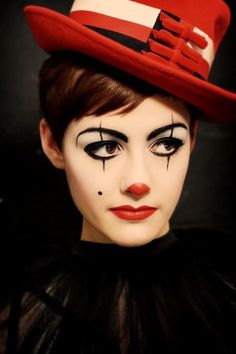 Nem Halloween Makeup, Mime Costume, Karneval Diy, Circus Makeup, Mime Makeup, Halloweenský Makeup, Dark Circus, Halloween Trends