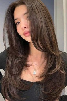 Layered Medium Thick Hair, Butterfly Haircut For Thick Wavy Hair, Thick Layered Haircut, Trendy Women Haircut, Haircuts Long Hair Straight, Butterfly Haircut Thick Hair, Thick Haircuts Medium, Haïr Cut Long Hair Straight, Haircut Thick Straight Hair