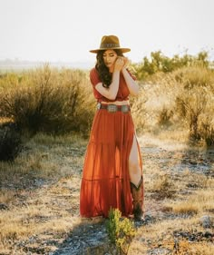 Rustic Cocktail Dress, Vaquera Wedding Guest Outfit, Western Themed Wedding Guest Outfit, Fancy Western Outfits Wedding, Western Outfits Women Skirt, Western Outfits Dress, Vaquera Dress Outfit, Cowgirl Outfits Dress, Western Dress Outfits